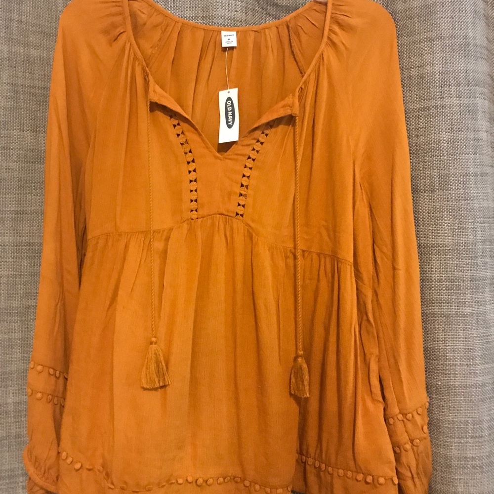 Mustard Old Navy Long Sleeve shirt